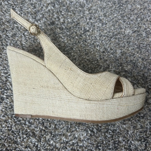 Lilly Pulitzer Elegant Beige and Gold Wedge Sandals size 6 - Picture 13 of 13